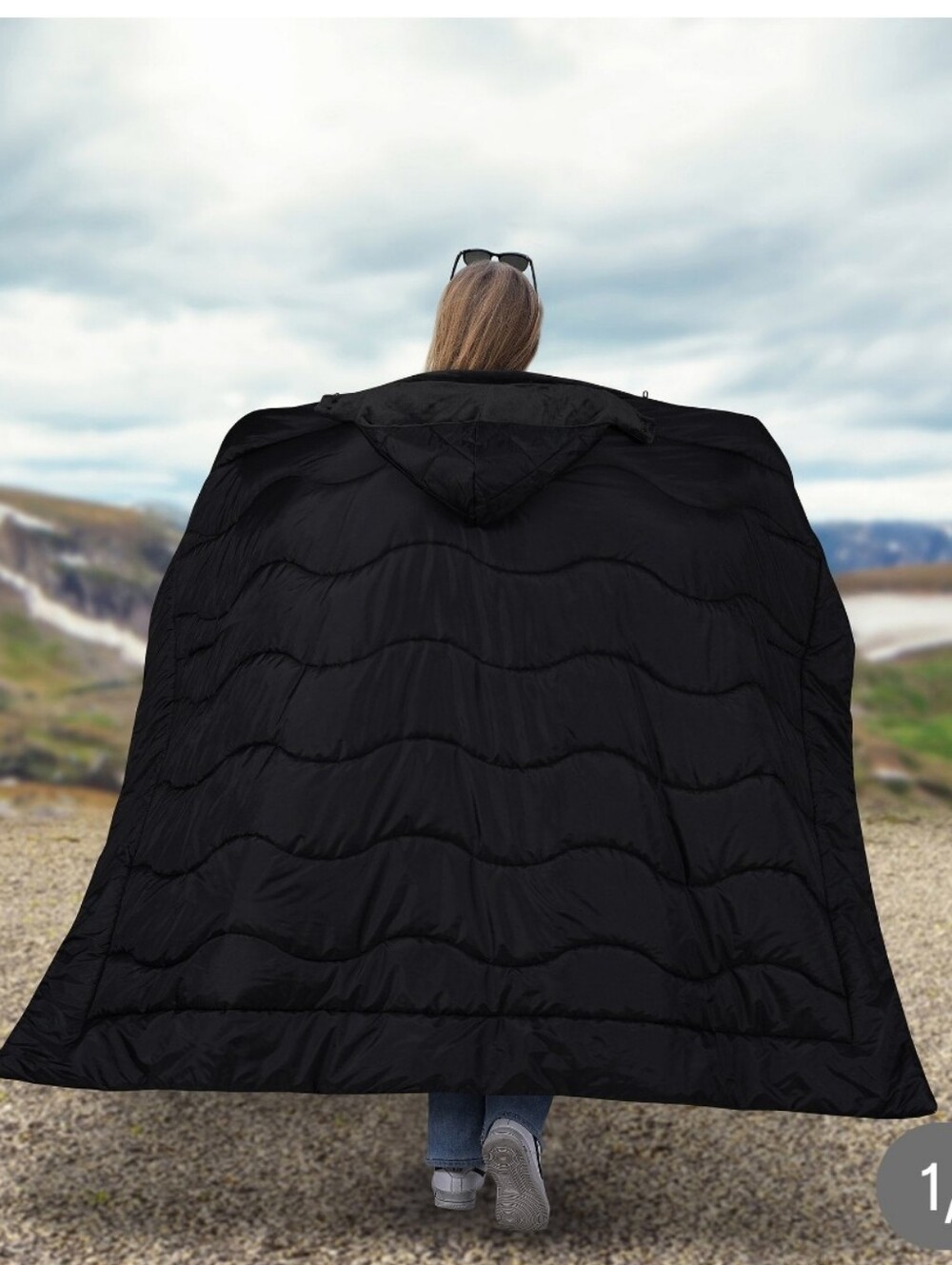 (6)Below Zero Wearable Blanket